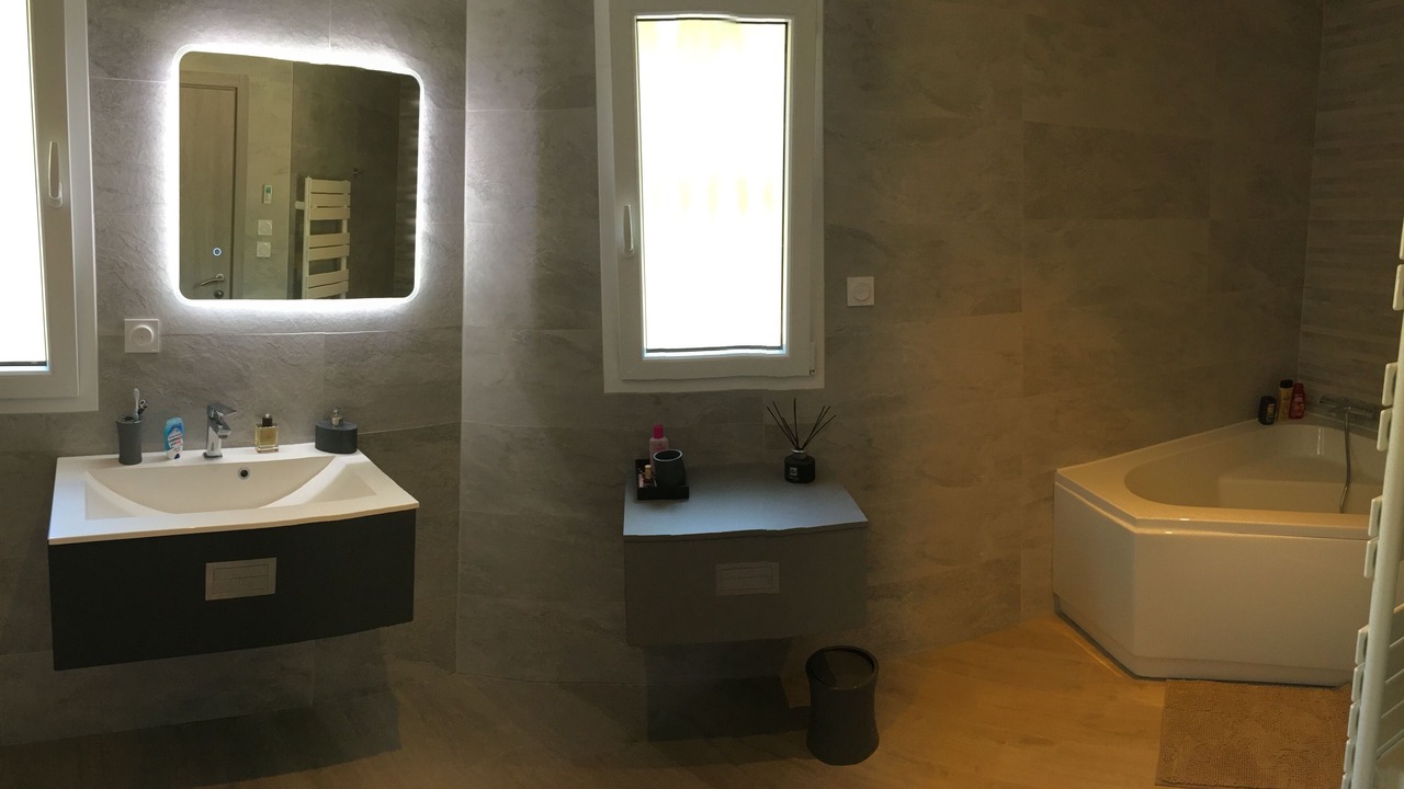 Photo of Bathroom in Bagnols-en-Foret