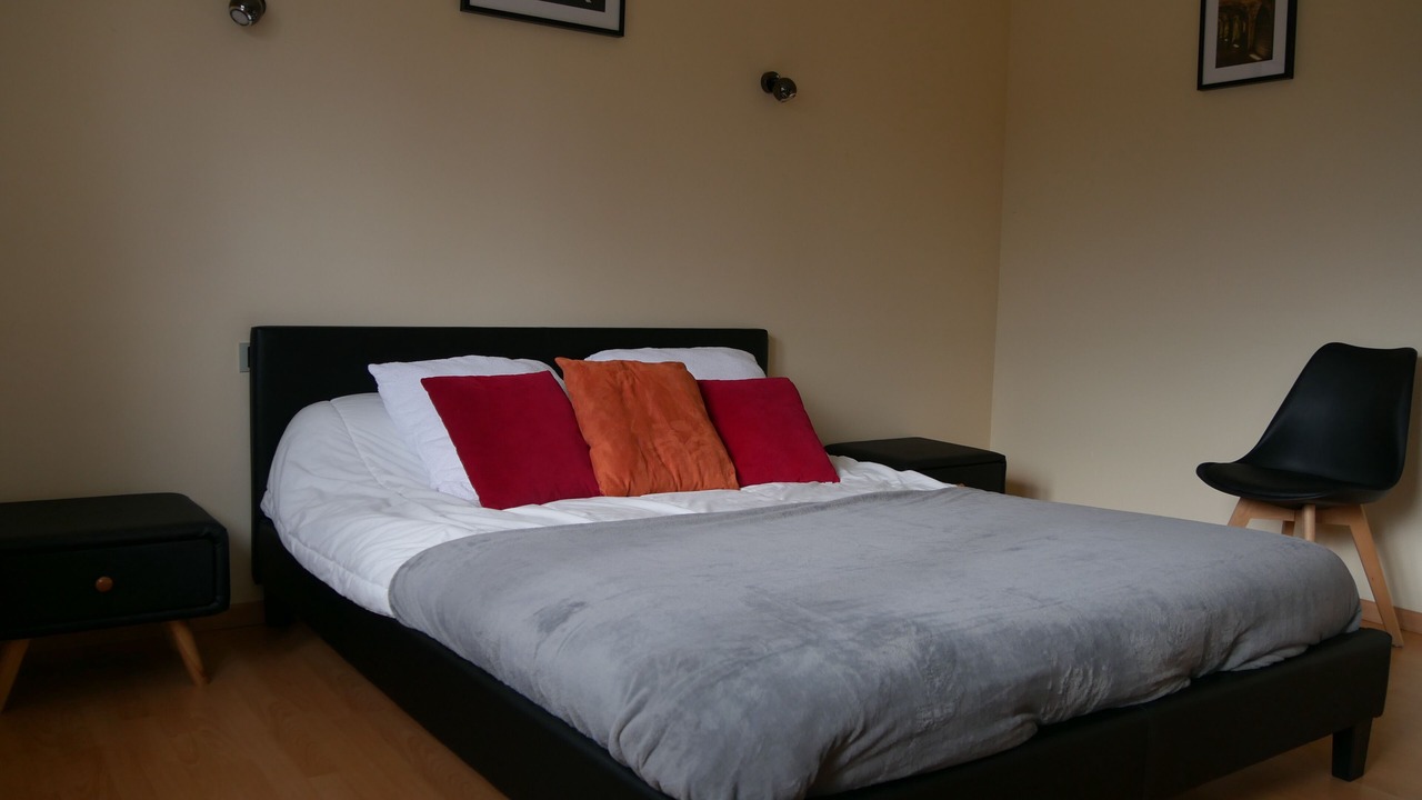 Photo of Bedroom in Ay