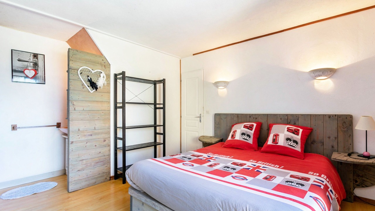 Photo of Bedroom in Ploumagoar
