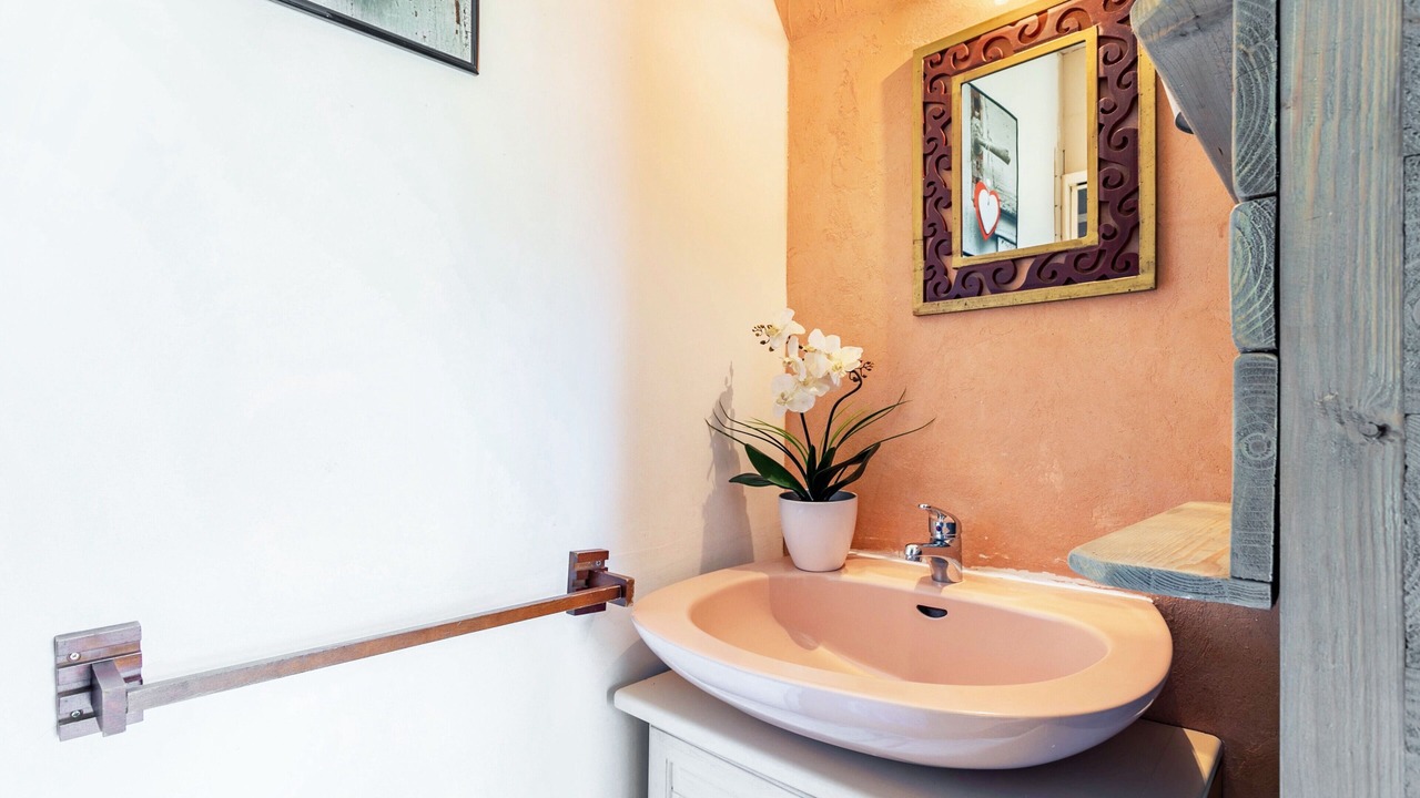 Photo of Bathroom in Ploumagoar
