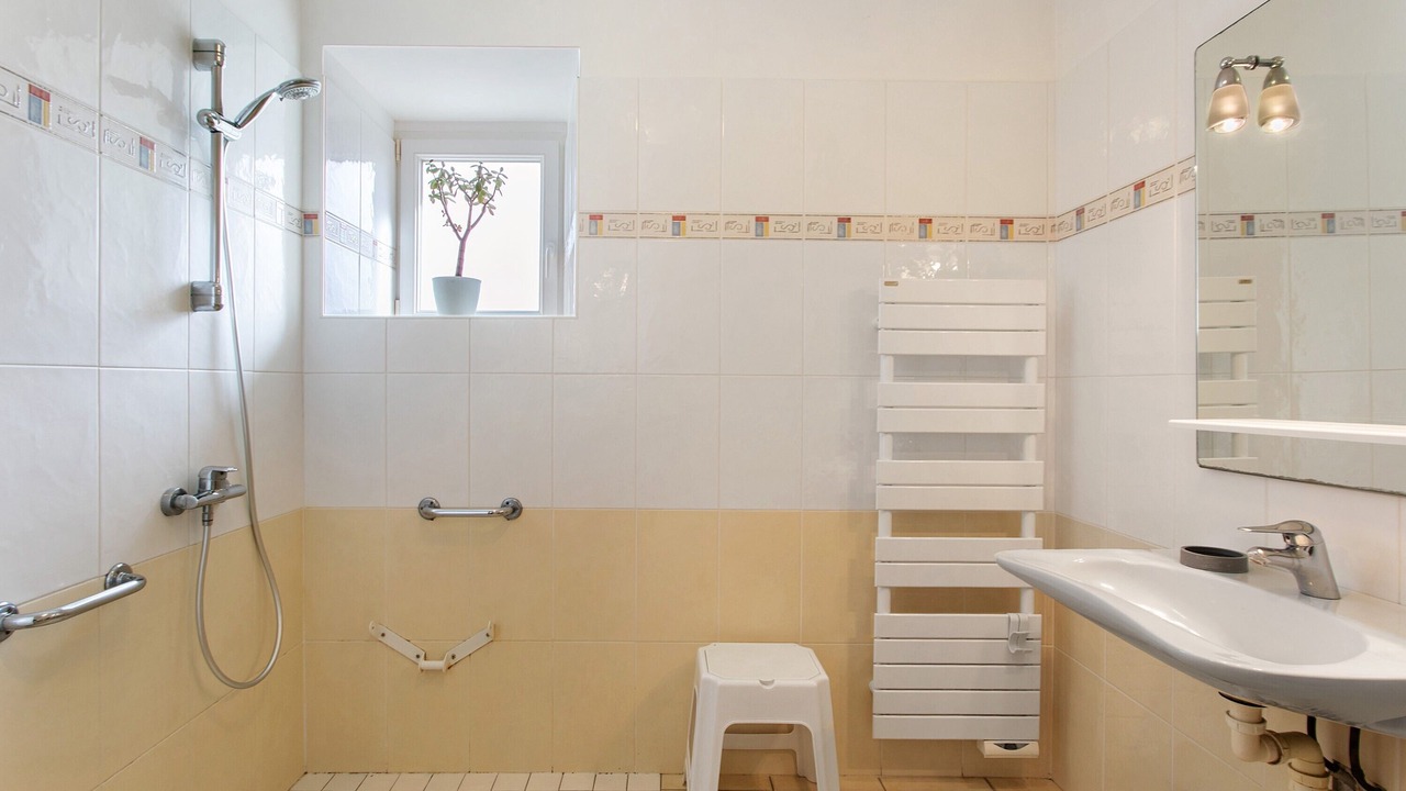 Photo of Bathroom in Ploezal
