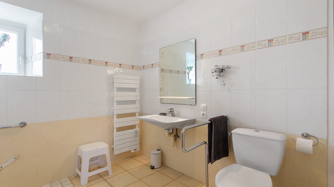 Photo of Bathroom in Ploezal
