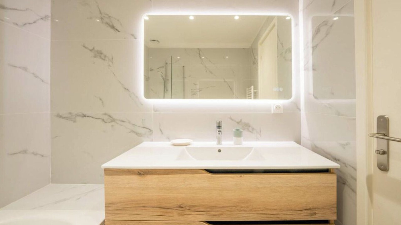 Photo of Bathroom in Biot