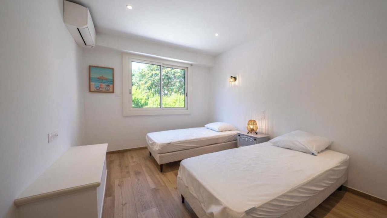 Photo of Bedroom in Biot