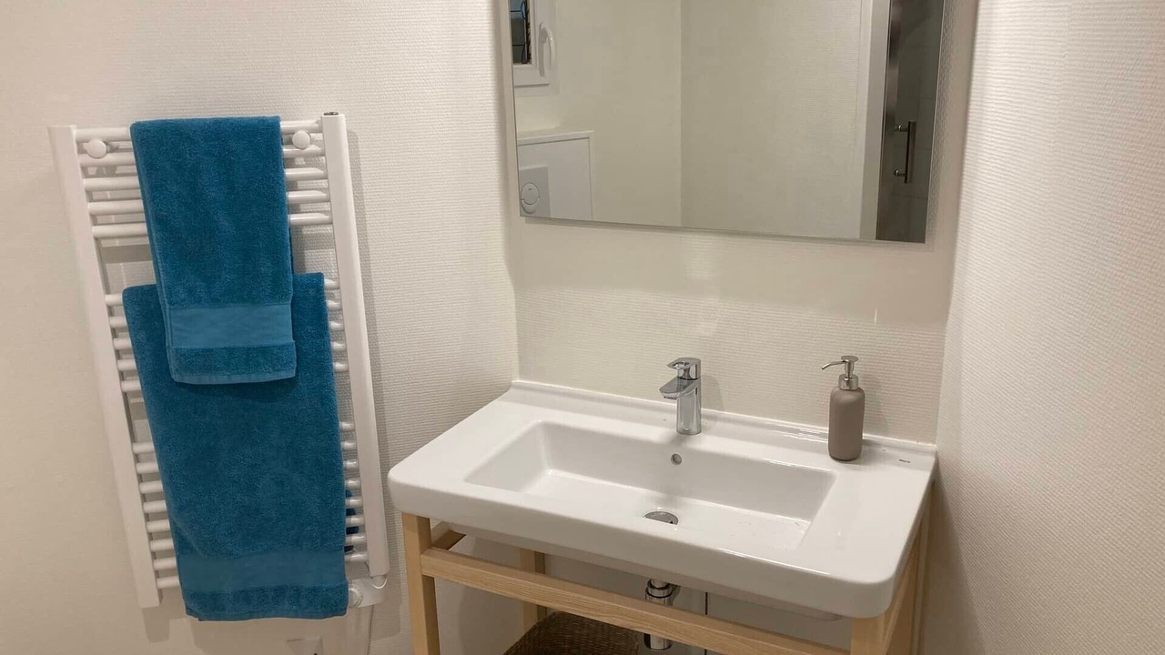 Photo of Bathroom in Penvenan