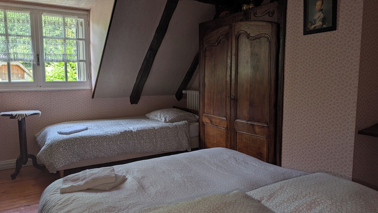 Photo of Bedroom in Avajan
