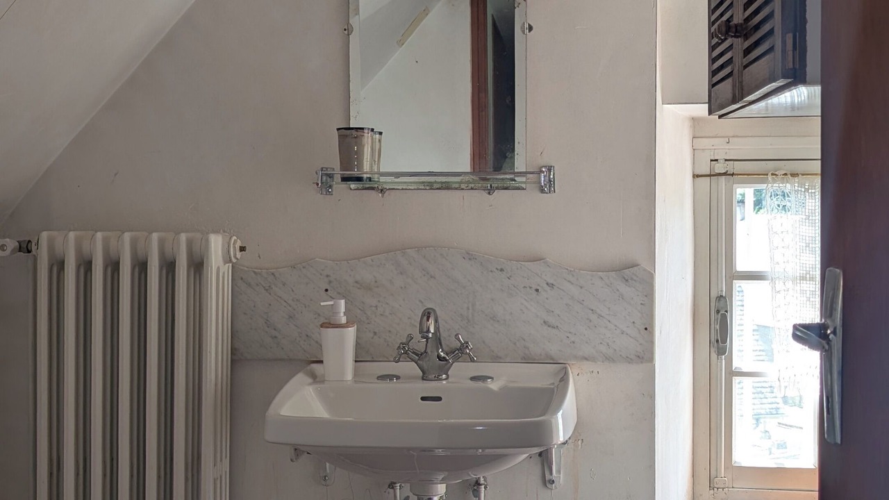 Photo of Bathroom in Avajan