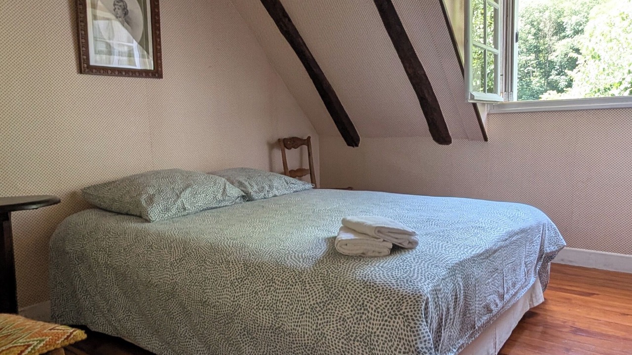 Photo of Bedroom in Avajan
