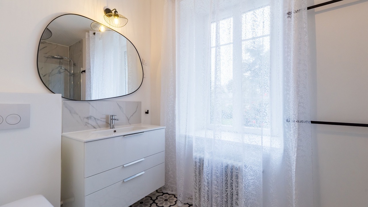 Photo of Bathroom in Begard