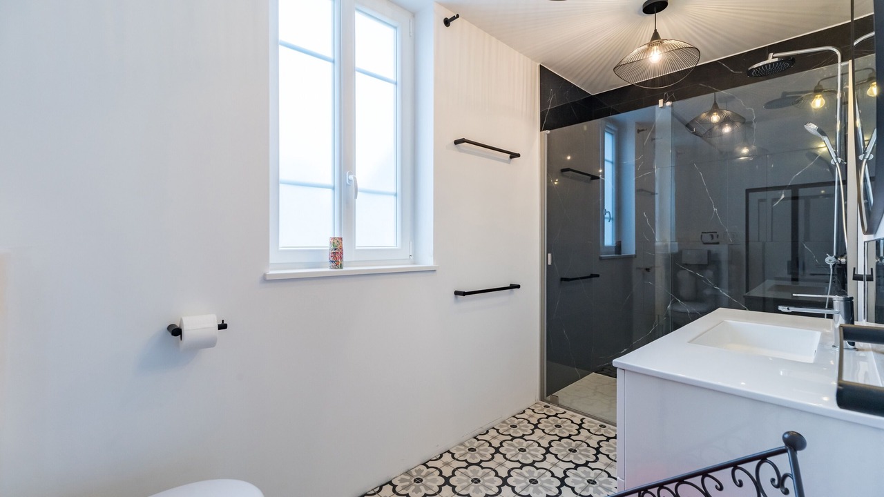Photo of Bathroom in Begard