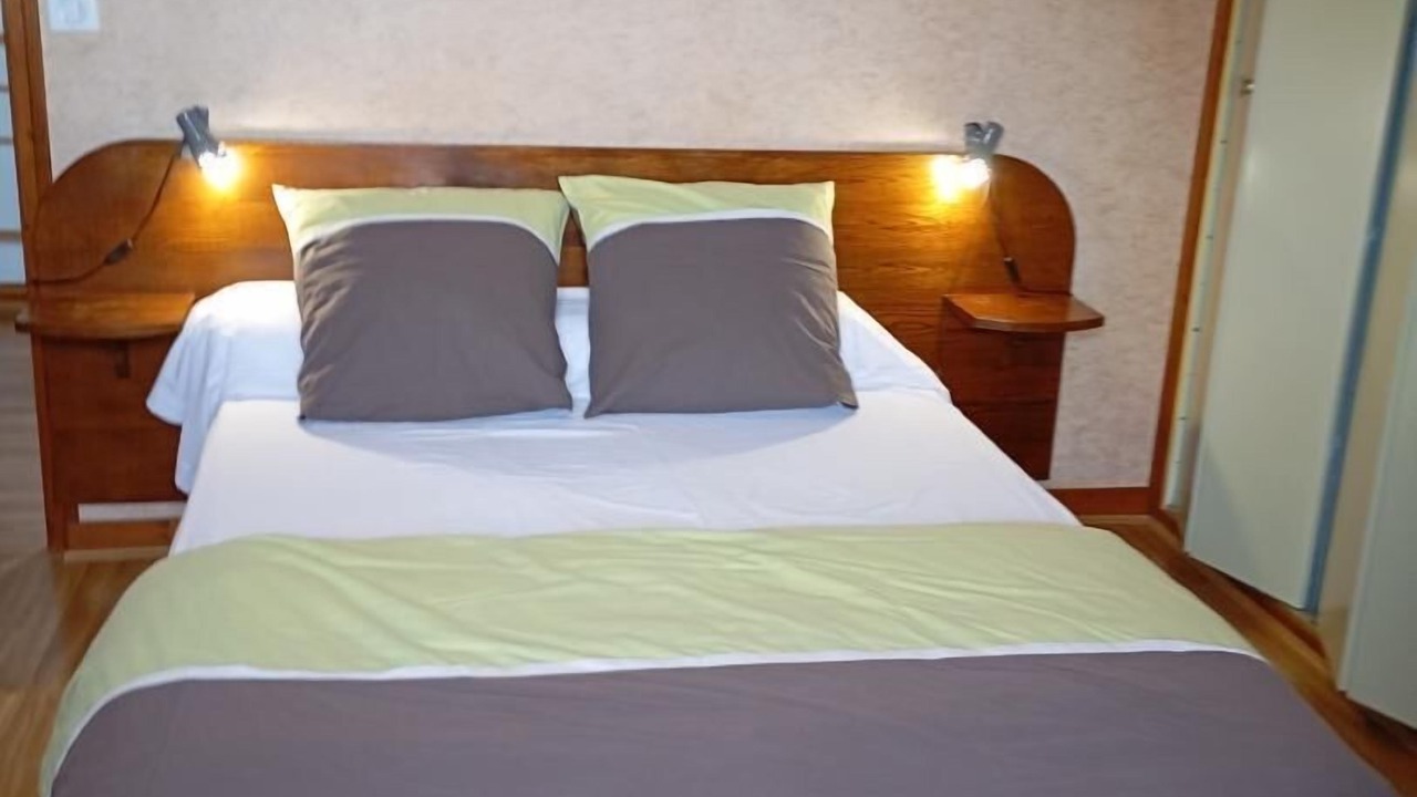 Photo of Bedroom in Saint-Alban
