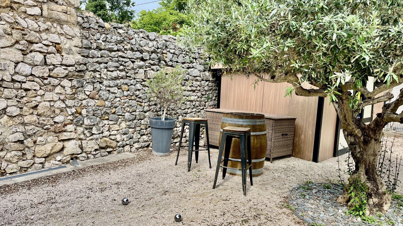 Photo of Patio Balcony in Rochefort-du-Gard