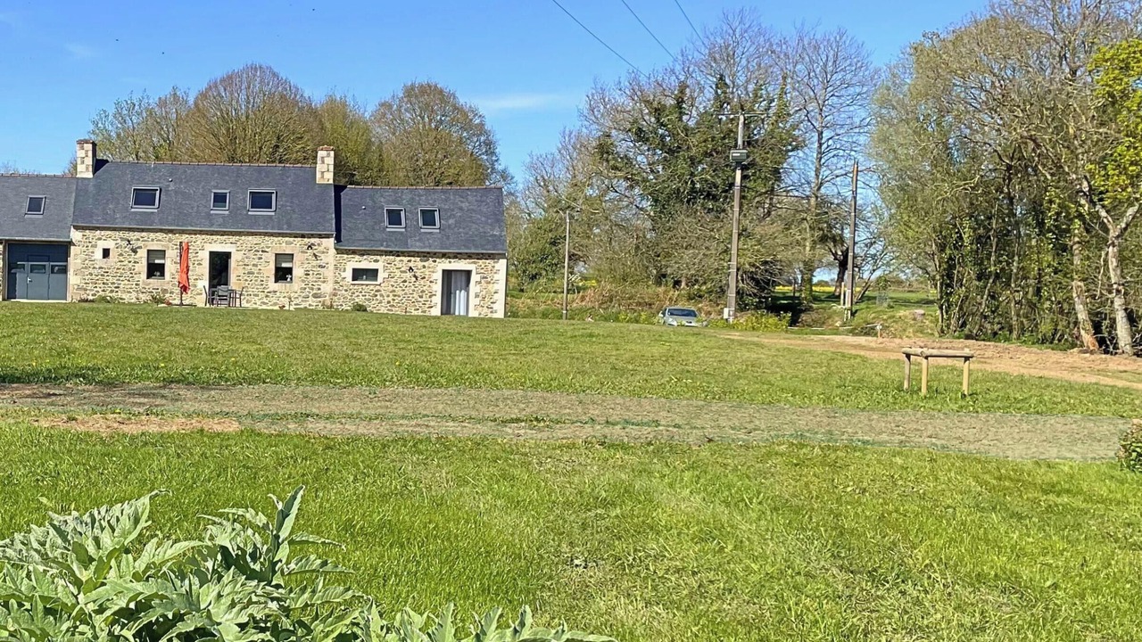 Photo of Outdoor in Saint-Gilles-les-Bois