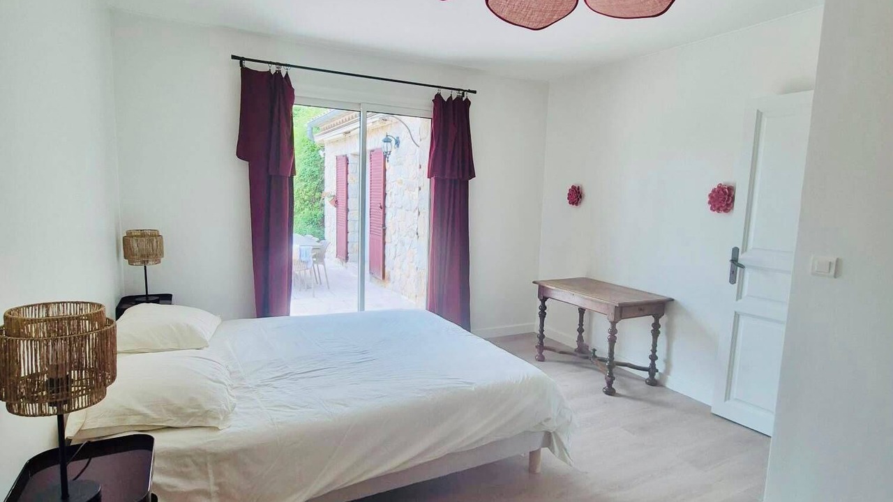 Photo of Bedroom in Saint-Hippolyte-du-Fort