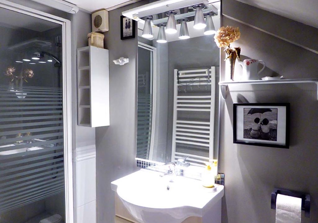 Photo of Bathroom in Plouer-sur-Rance