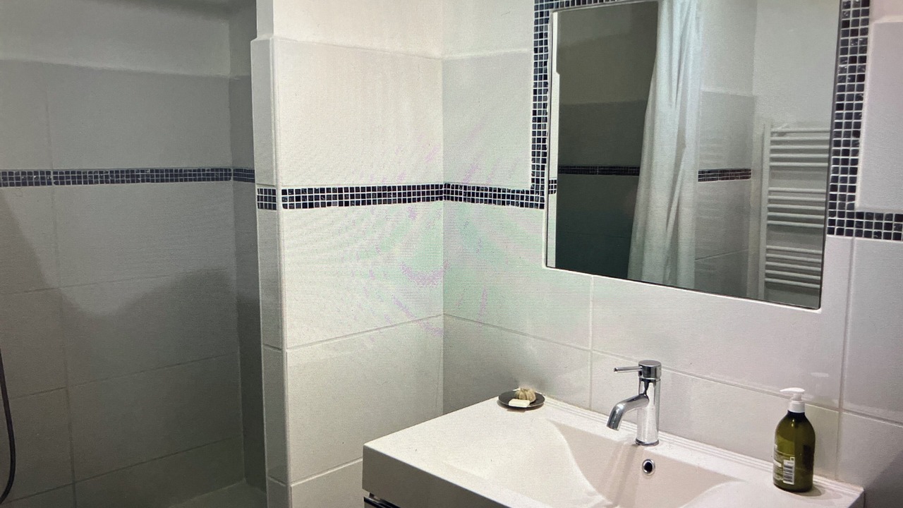 Photo of Bathroom in Rochefort-du-Gard