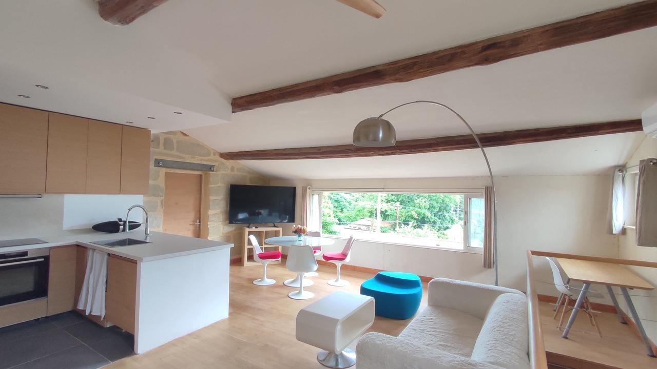 Photo of Livingroom in Saint-Quentin-la-Poterie