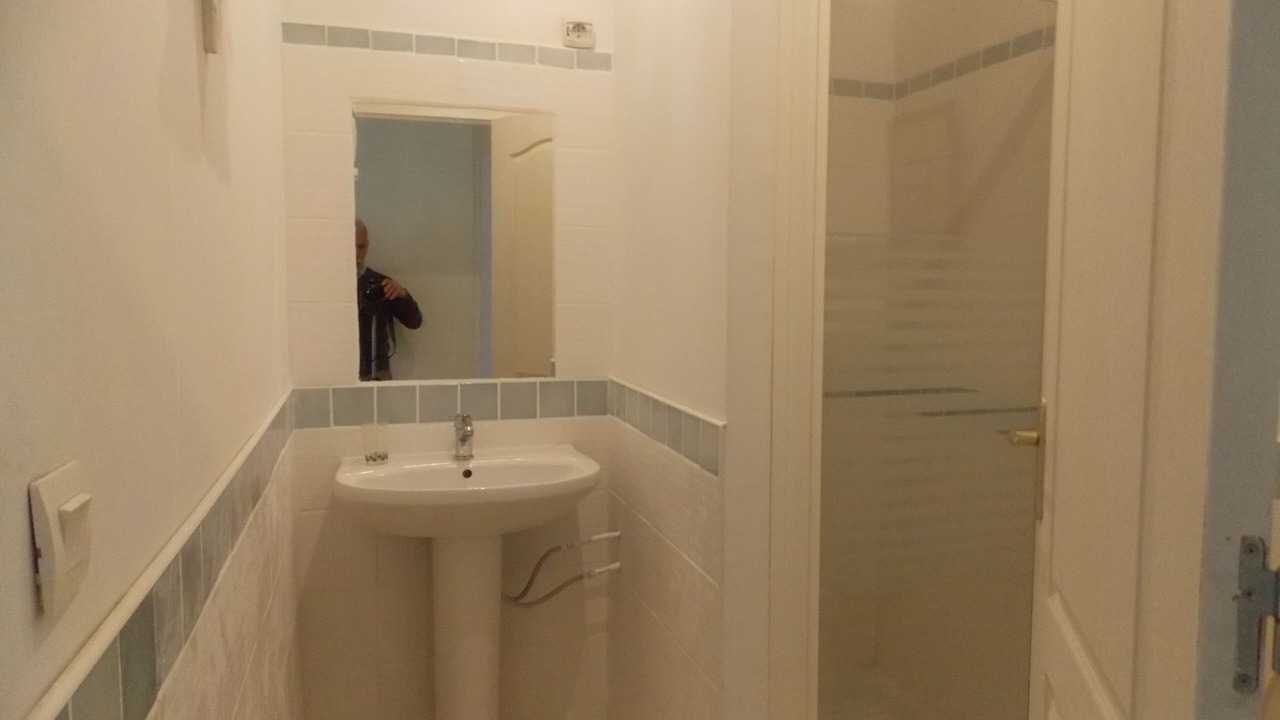 Photo of Bathroom in Saint-Louis-et-Parahou