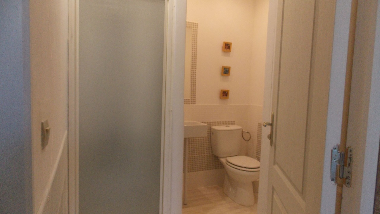 Photo of Bathroom in Saint-Louis-et-Parahou
