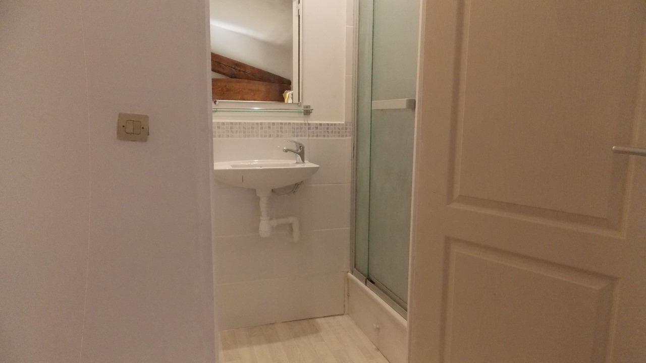 Photo of Bathroom in Saint-Louis-et-Parahou