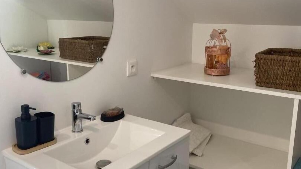 Photo of Bathroom in Avaux