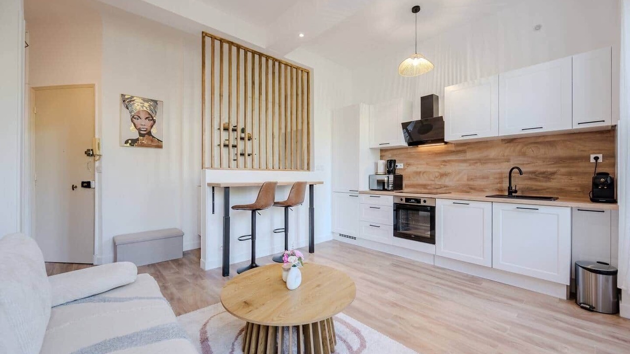 Photo of Livingroom in Hyeres City Centre