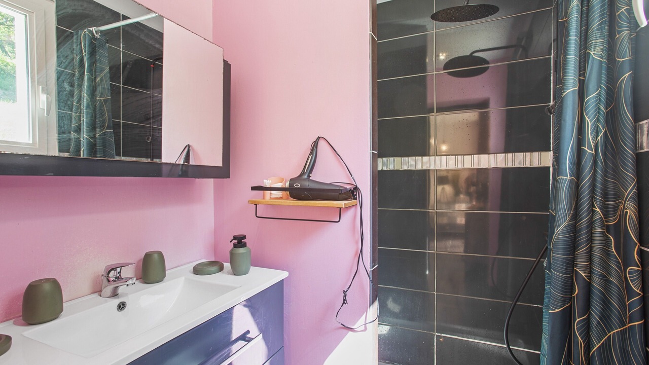 Photo of Bathroom in Montferrat