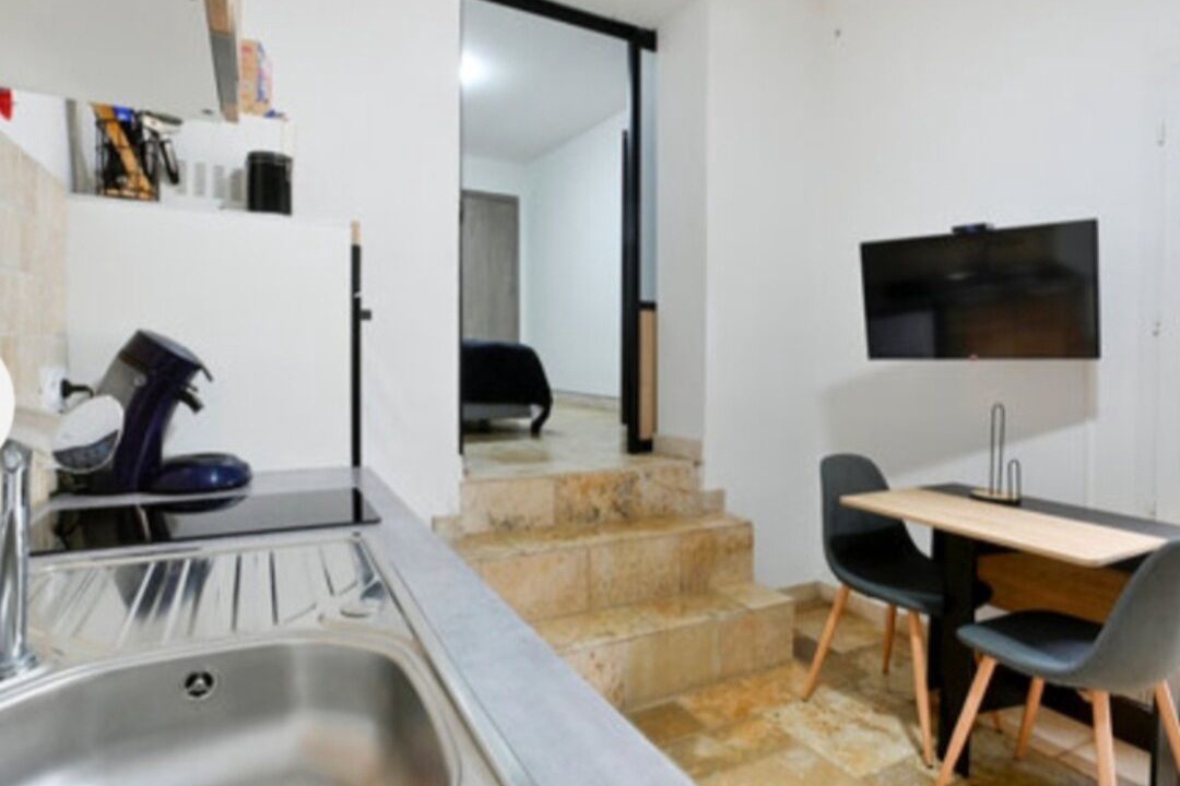 Photo of Kitchen in Jonquieres-Saint-Vincent