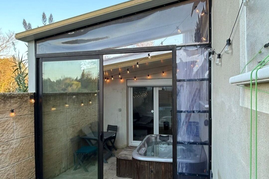 Photo of Patio Balcony in Jonquieres-Saint-Vincent