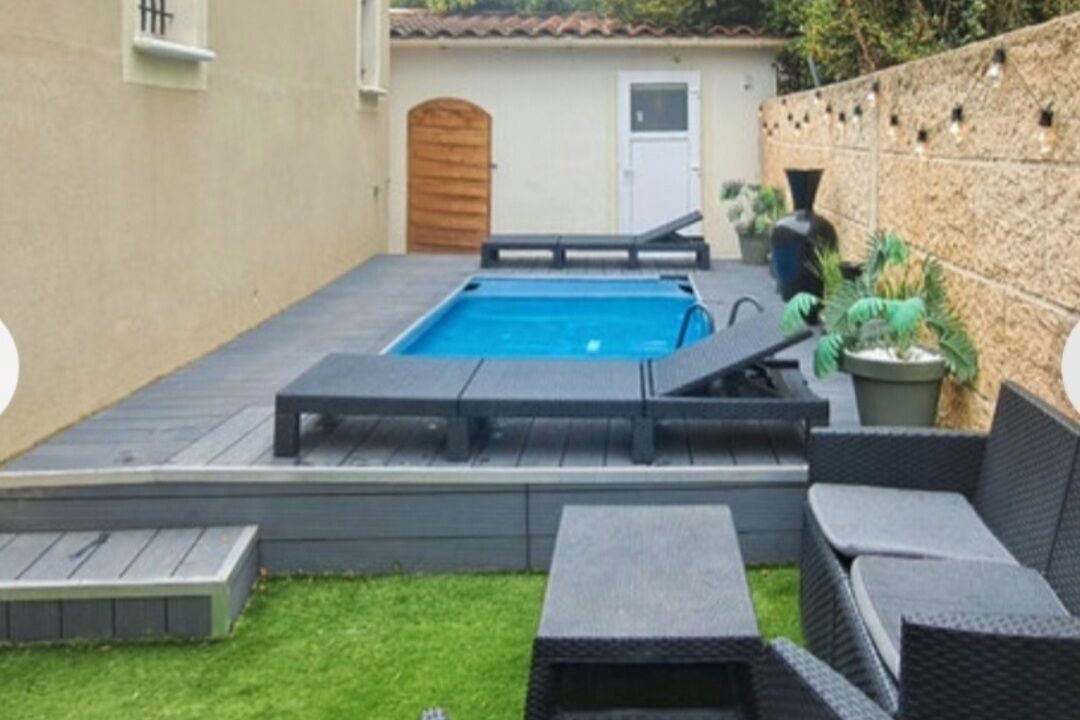Photo of Outdoor in Jonquieres-Saint-Vincent