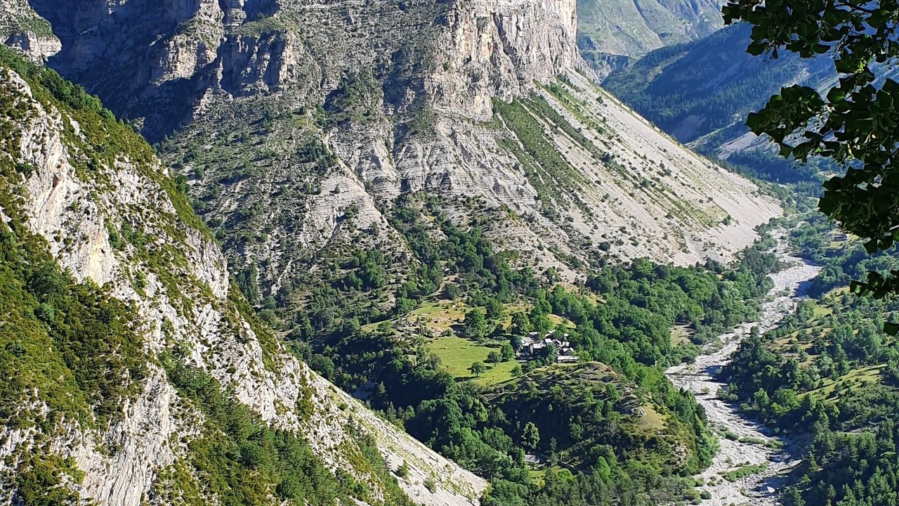 Photo of Others in Annot
