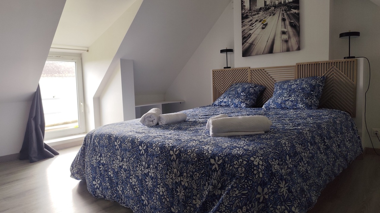 Photo of Bedroom in Neulliac