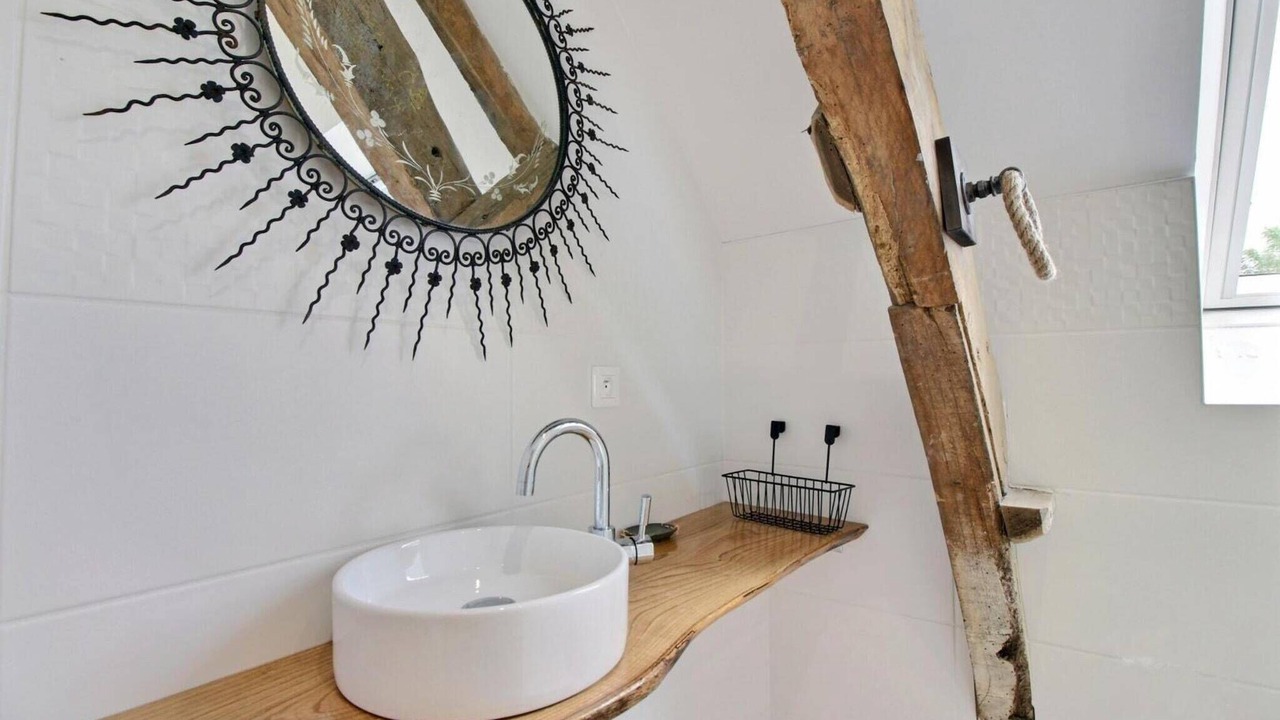 Photo of Bathroom in Neulliac
