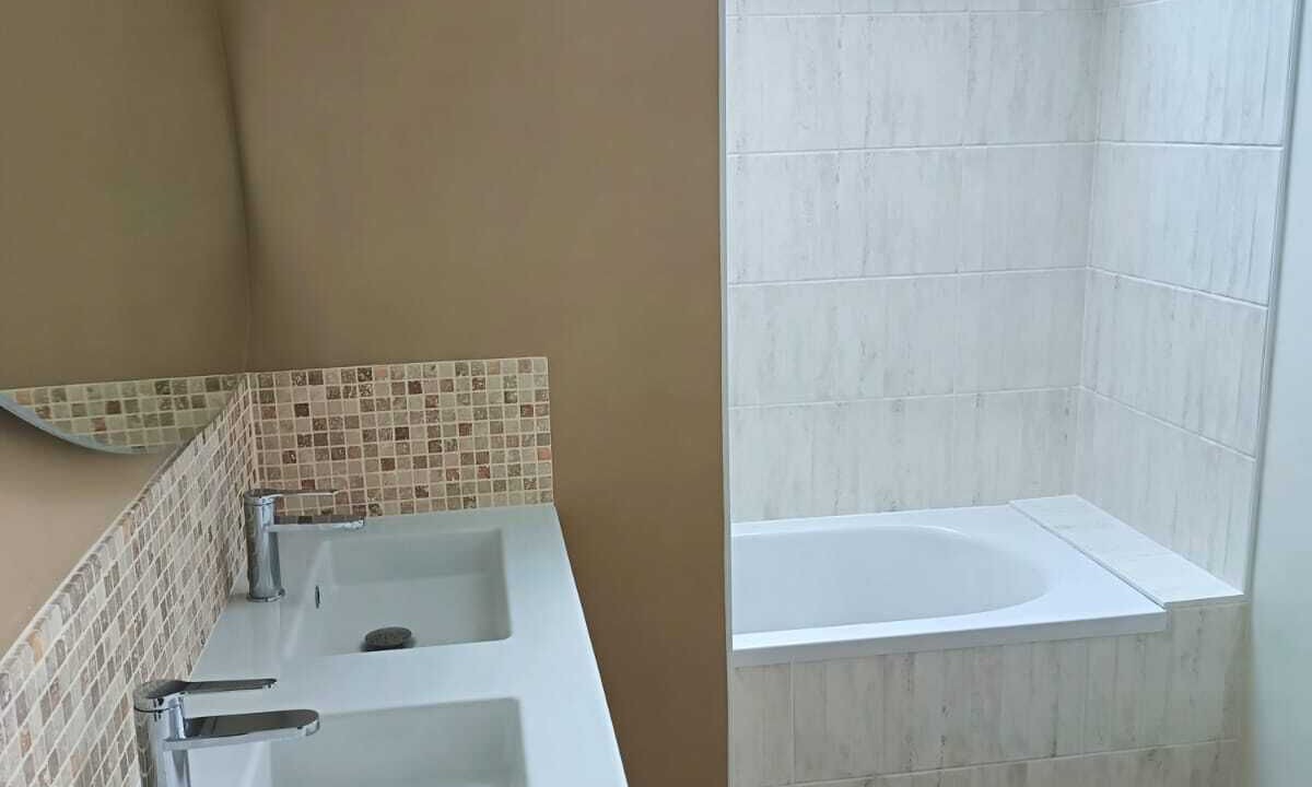 Photo of Bathroom in Plouer-sur-Rance