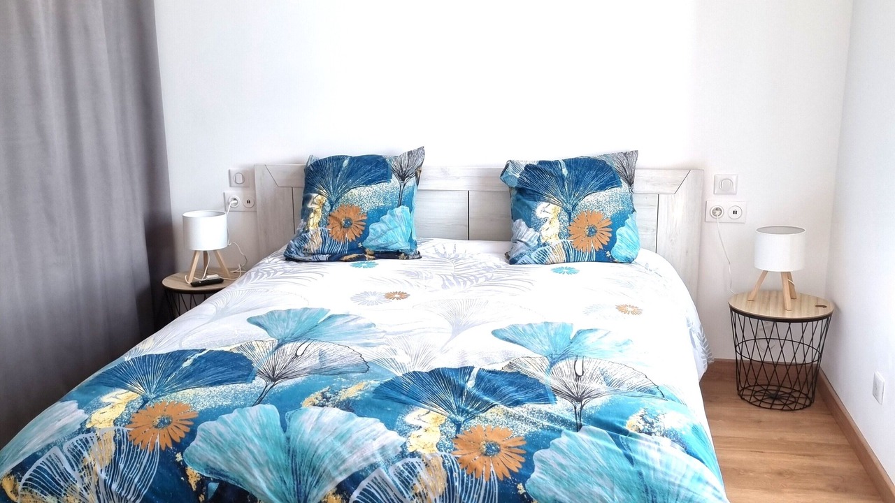 Photo of Bedroom in Montceaux-les-Provins
