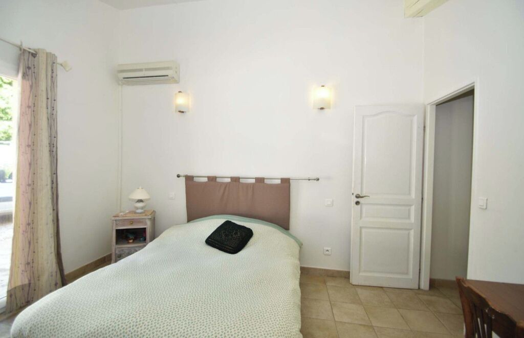 Photo of Bedroom in Sollies Pont