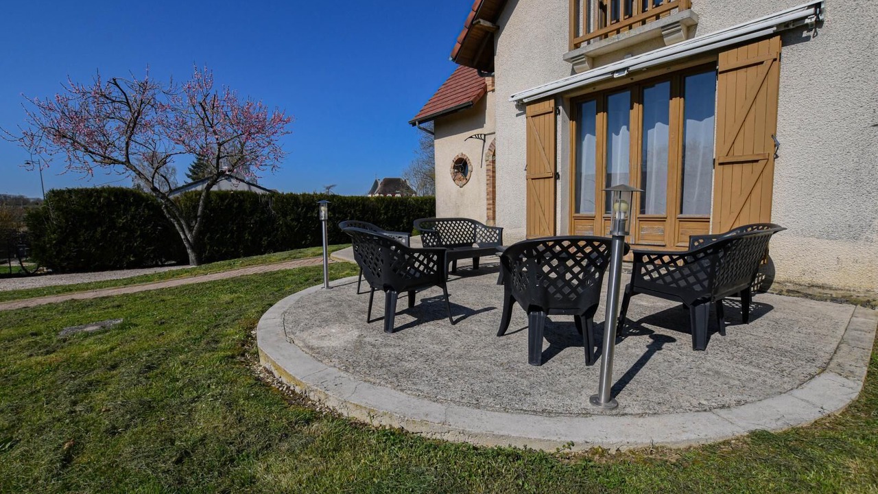 Photo of Patio Balcony in Soulaines-Dhuys