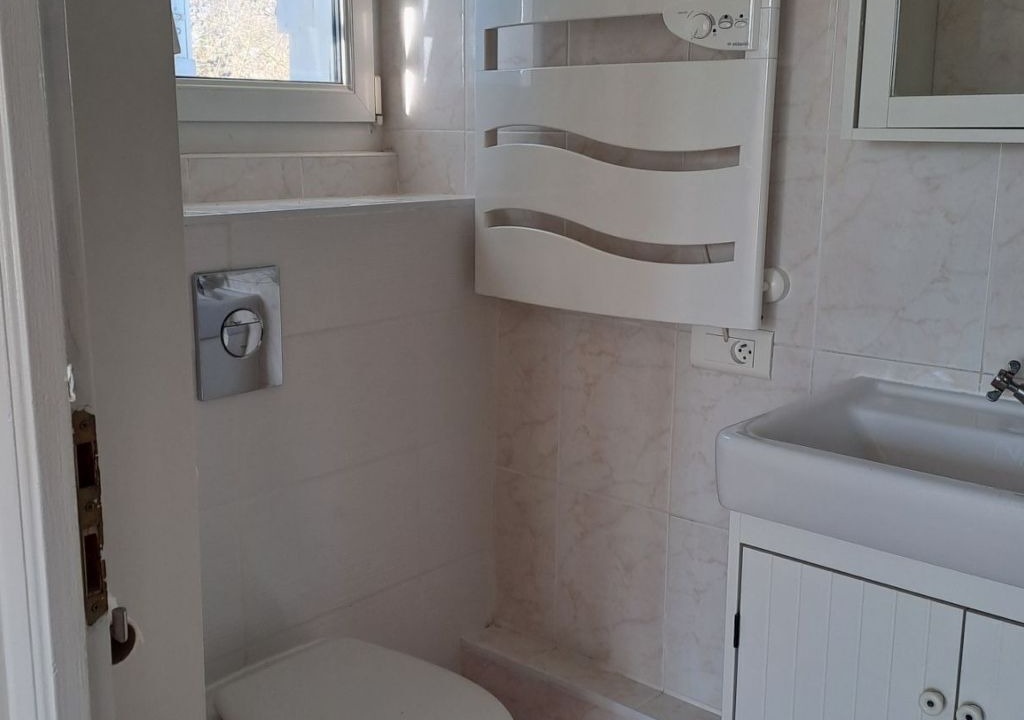 Photo of Bathroom in Droyes
