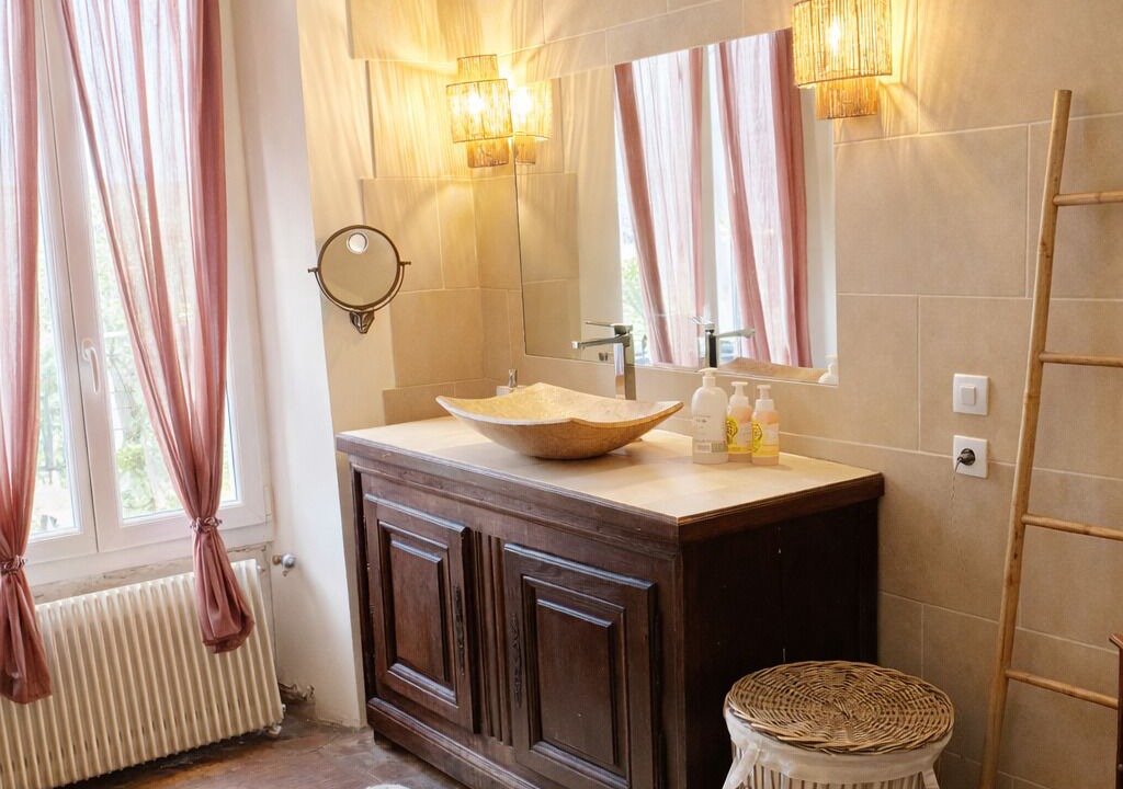 Photo of Bathroom in Saint-Martin-sur-Oreuse