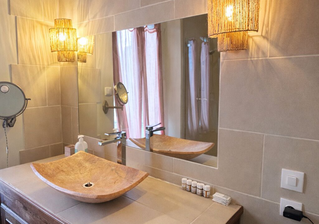 Photo of Bathroom in Saint-Martin-sur-Oreuse