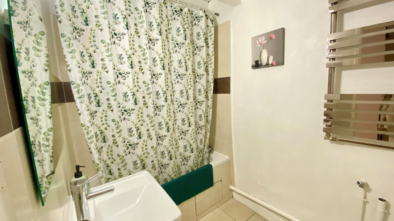 Photo of Bathroom in Faubourg