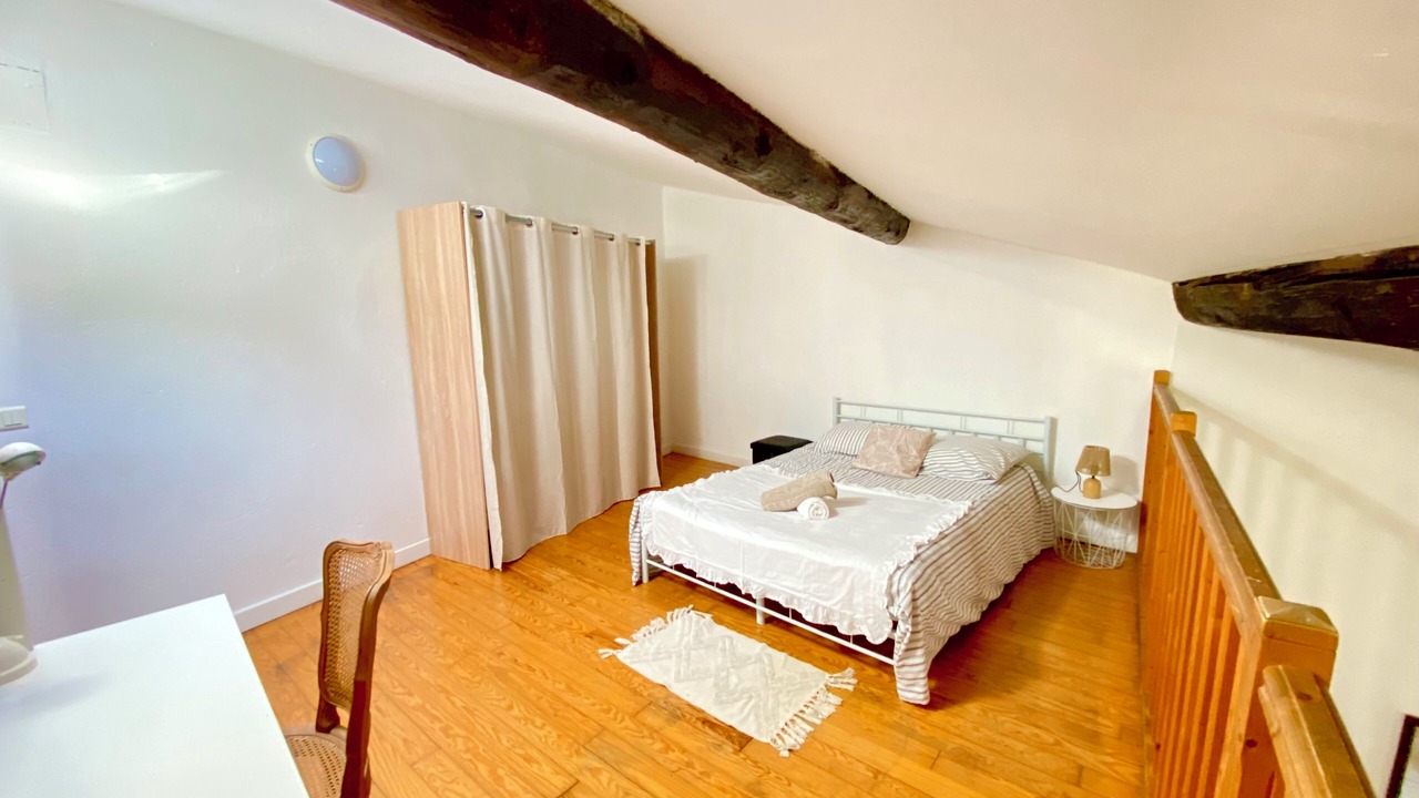 Photo of Bedroom in Faubourg