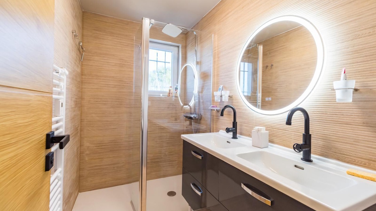 Photo of Bathroom in Begard
