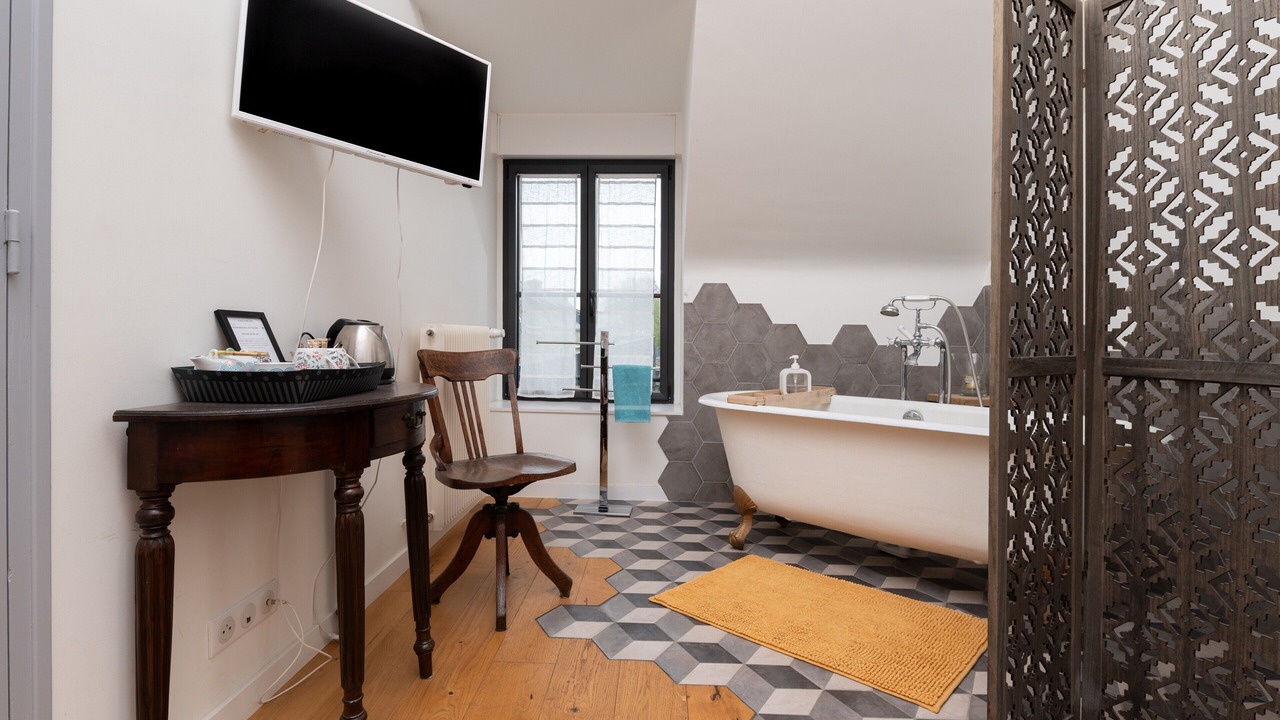 Photo of Bathroom in La Croix-Hellean