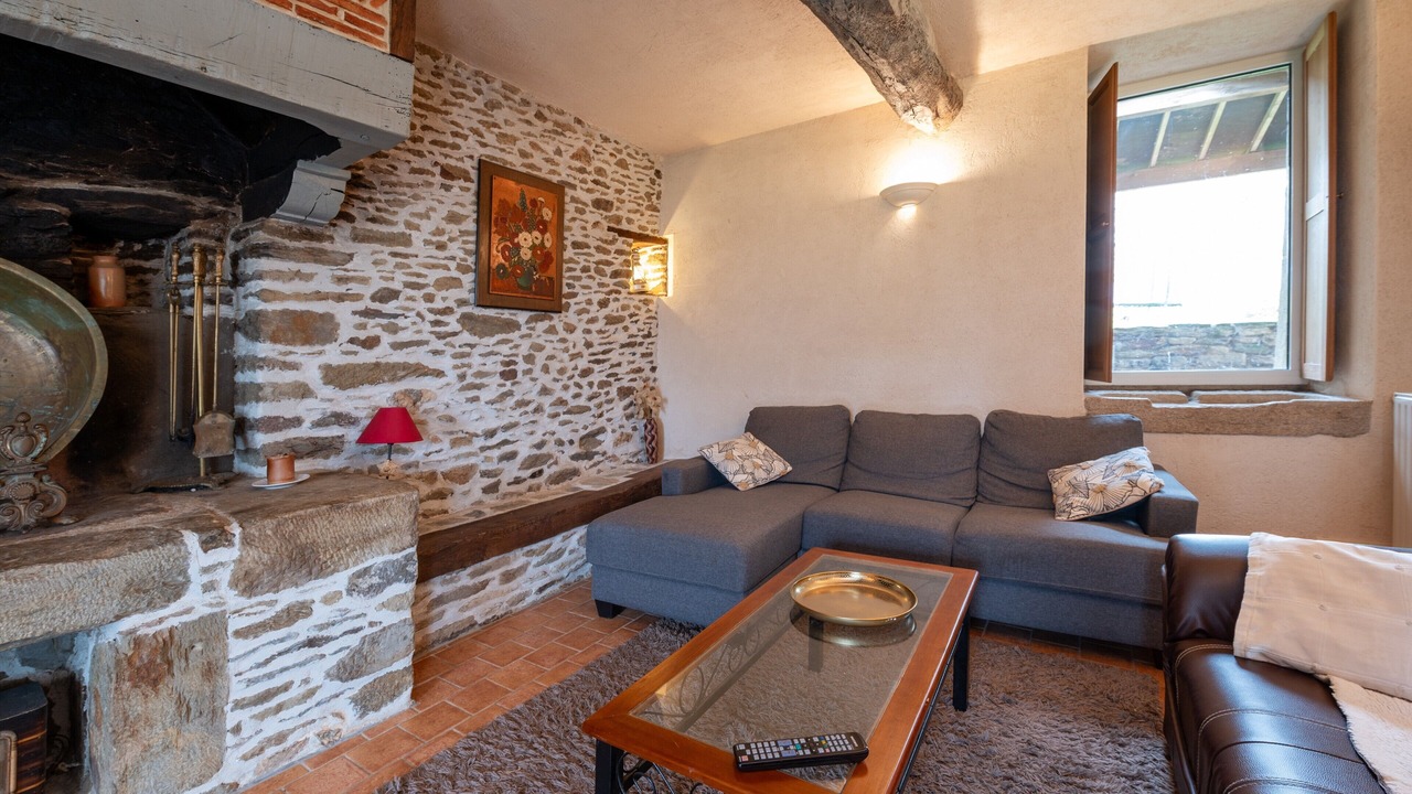 Photo of Livingroom in La Croix-Hellean