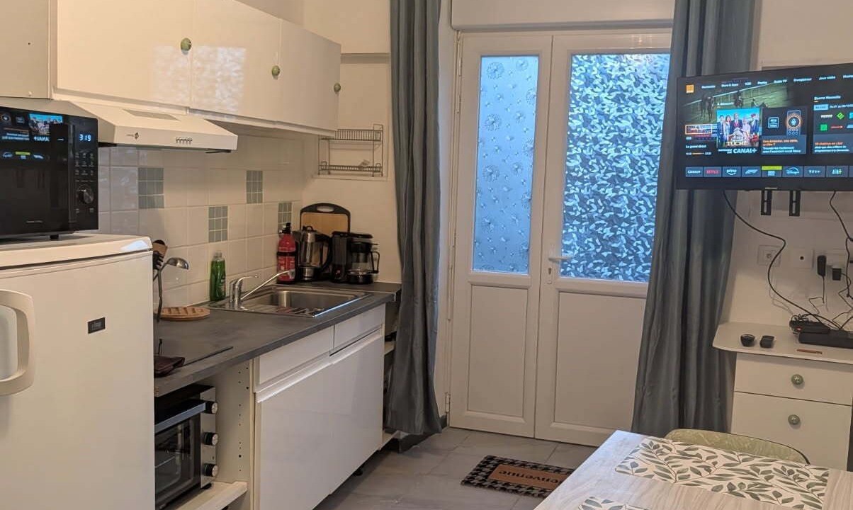 Photo of Kitchen in Saint-Lormel
