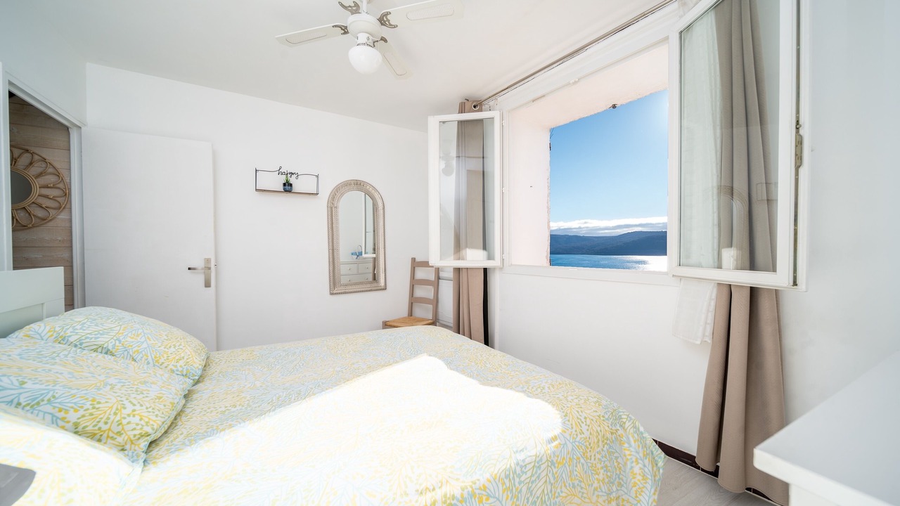 Photo of Bedroom in Sainte-Croix-du-Verdon