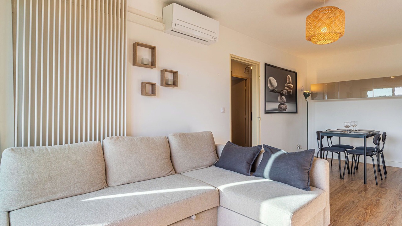 Photo of Livingroom in Hyeres City Centre