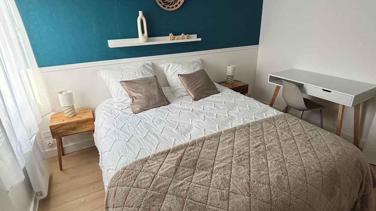 Photo of Bedroom in Chalons-en-Champagne