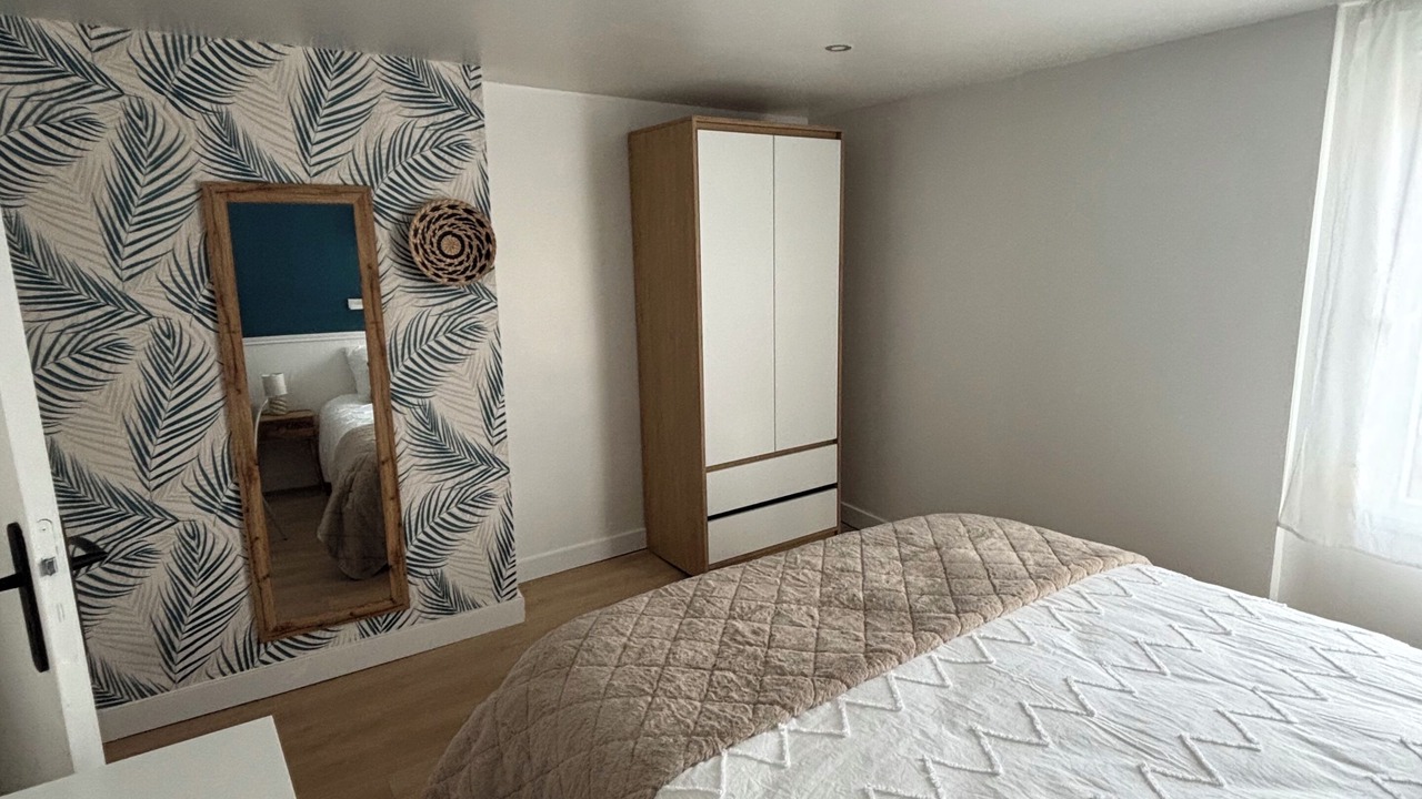 Photo of Bedroom in Chalons-en-Champagne